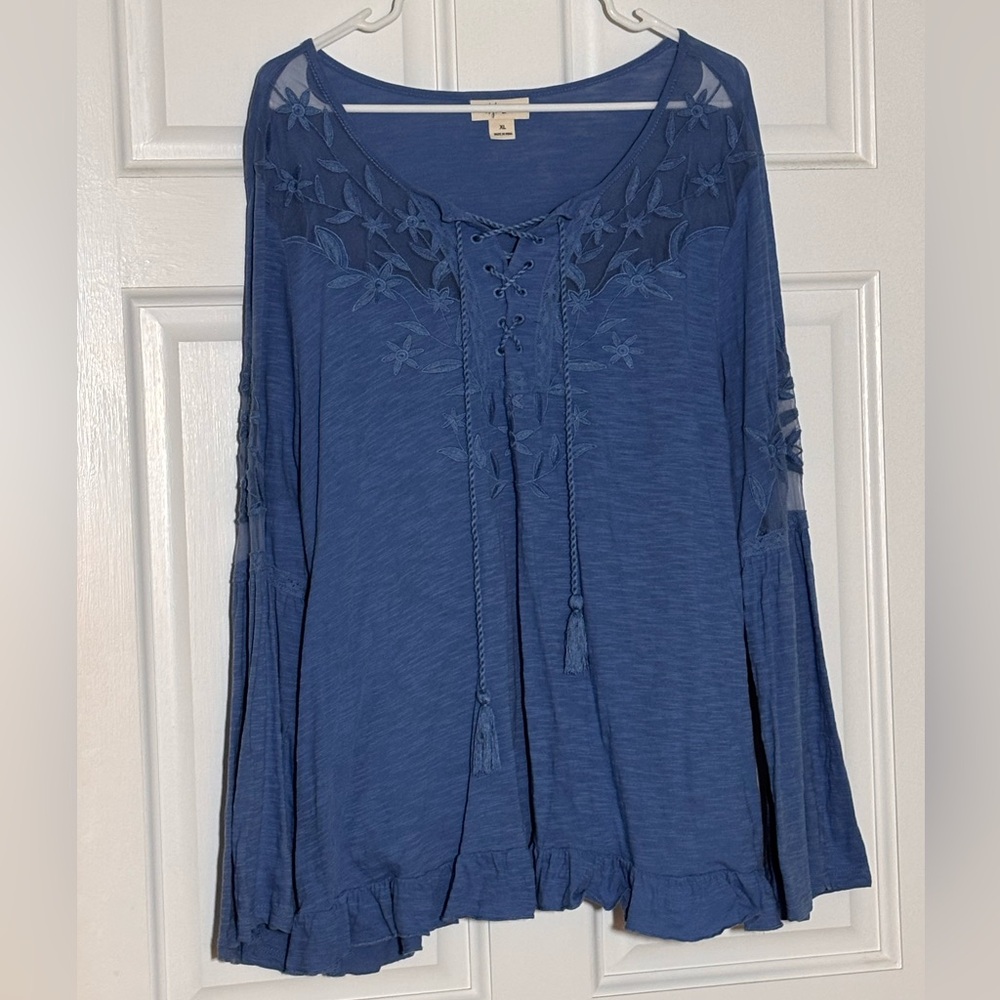 Style & Co. Blue peasant blouse with flare long sleeve and tassel front Size XL